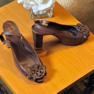 Tory Burch Gold heeled shoes